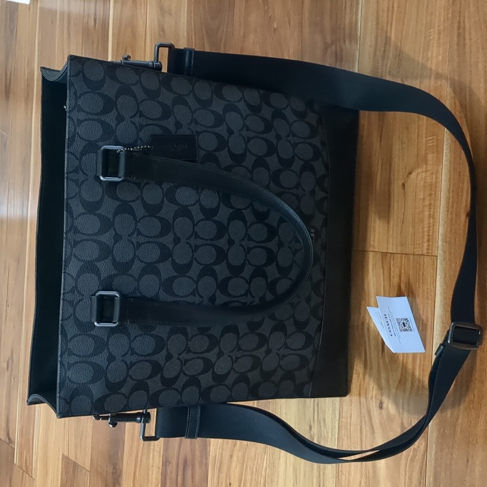 Coach Graham Signature Refined Pebbled Leather Crossbody Tote Nwt ❤️
